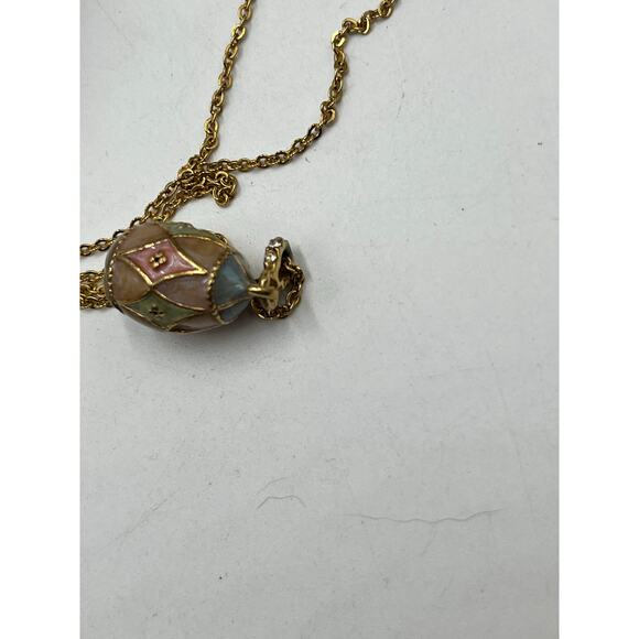 Avon Vintage‎ Enamel Rhinestone Pastel Pink Gold Tone  Egg Pendant Necklace - Picture 7 of 10